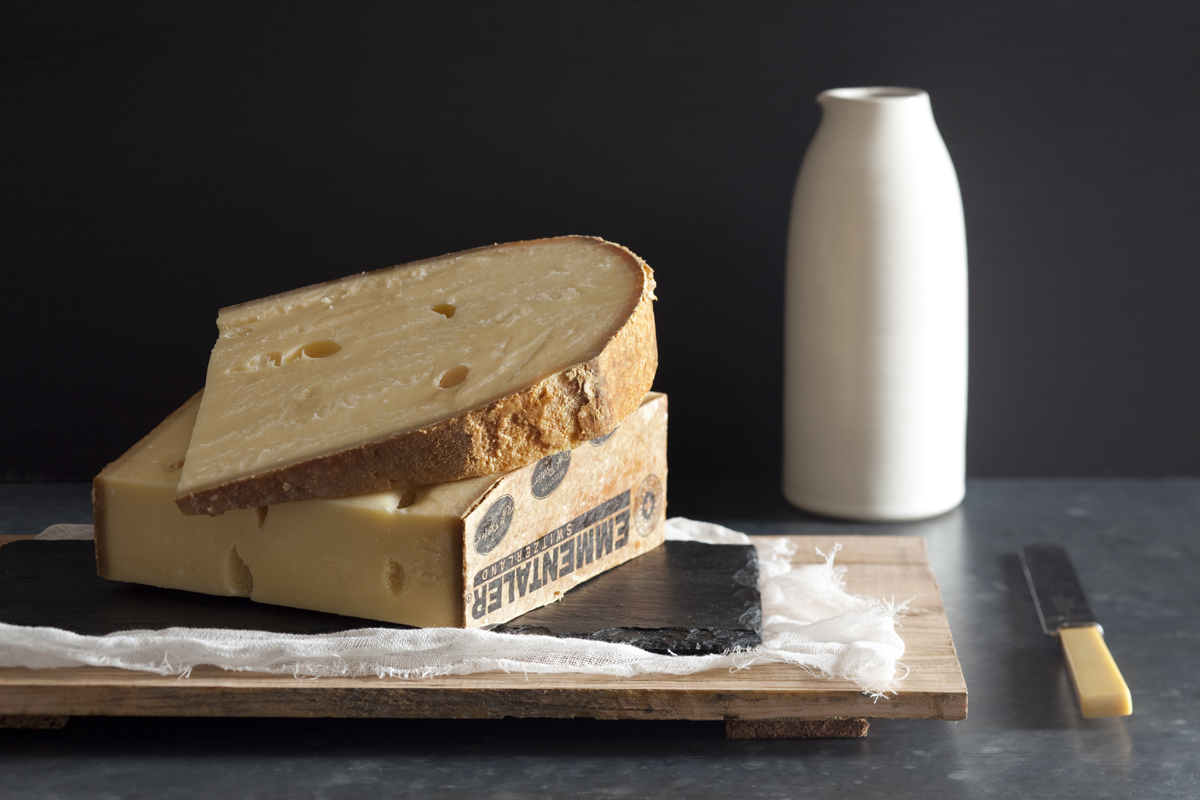 Sélection Beeler Swiss Emmentaler AOP The Red Cow