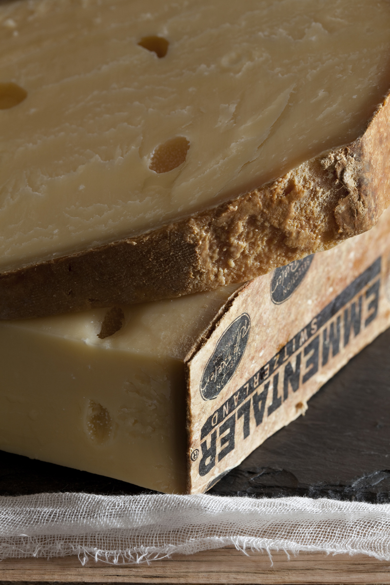 Sélection Beeler Swiss Emmentaler AOP The Red Cow